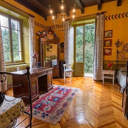 Vila Nocco Sleeps 12